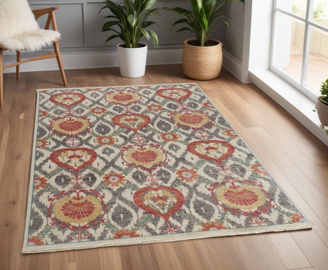 4' X 6' Gray and Ivory Wool Floral Hand Knotted Area Rug