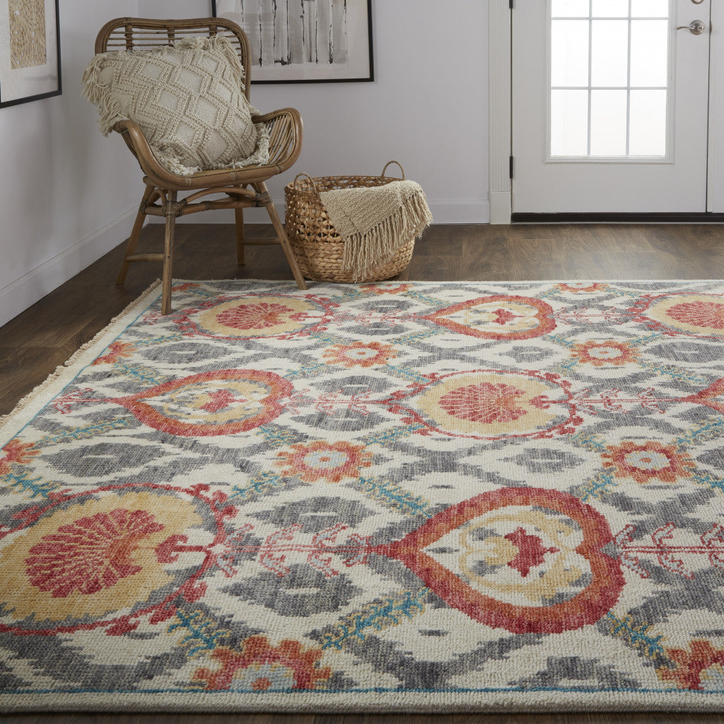 4' X 6' Gray and Ivory Wool Floral Hand Knotted Area Rug