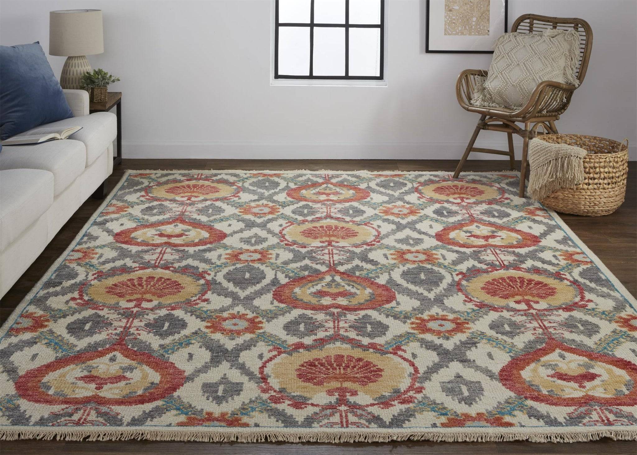 4' X 6' Gray and Ivory Wool Floral Hand Knotted Area Rug