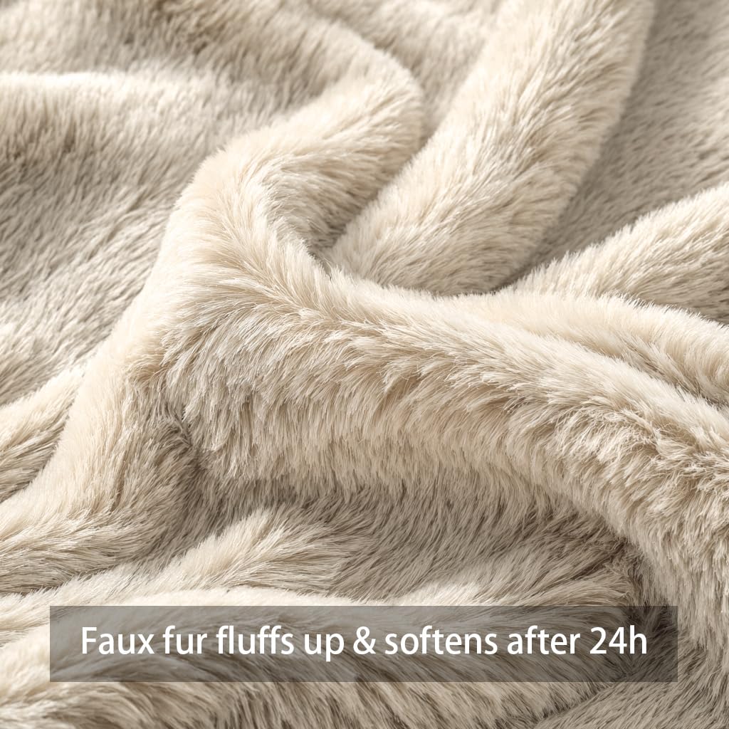 4TH Emotion Fall Pumpkins Decorative Pillow Covers 18x18 Set of 2, Beige Soft Plush Faux Fur Wool Farmhouse Throw Cushion Cases for Autumn Thanksgiving Holiday Home Decorations