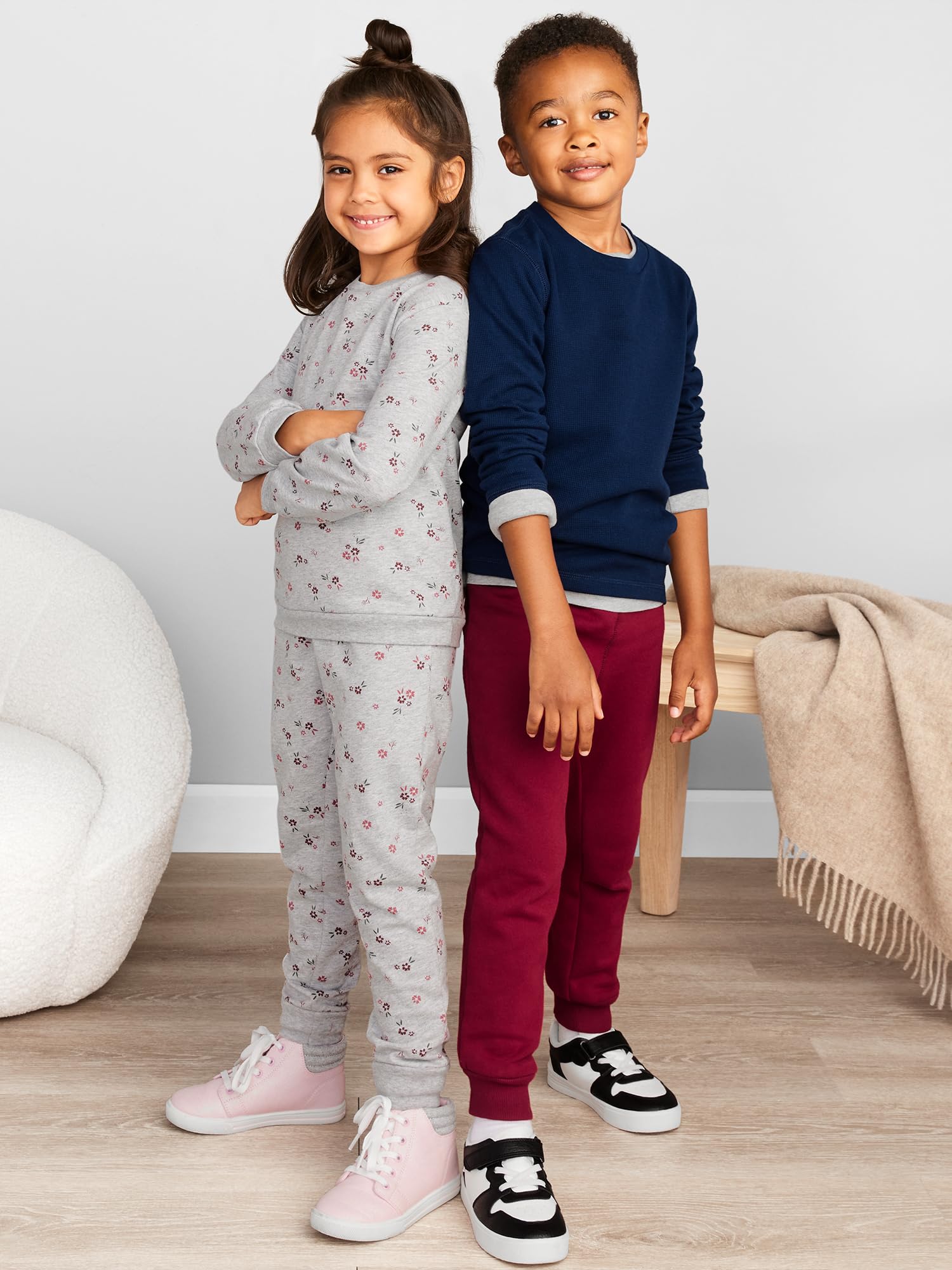 Simple Joys by Carter's girls 4-piece Playwear Set