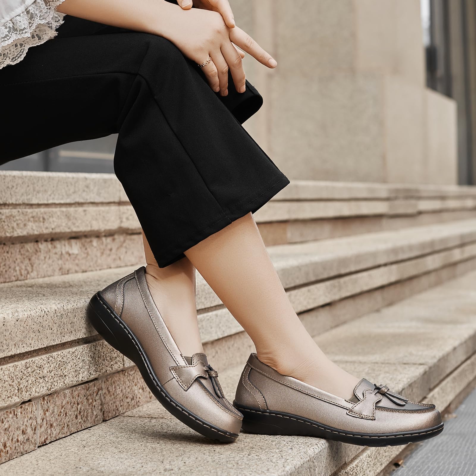 Artisure Women's Classic Comfort Leather Loafers Casual Slip-Ons Stylish Tassel Dress Shoes Cute Work Office Flats Everyday Walking Shoes