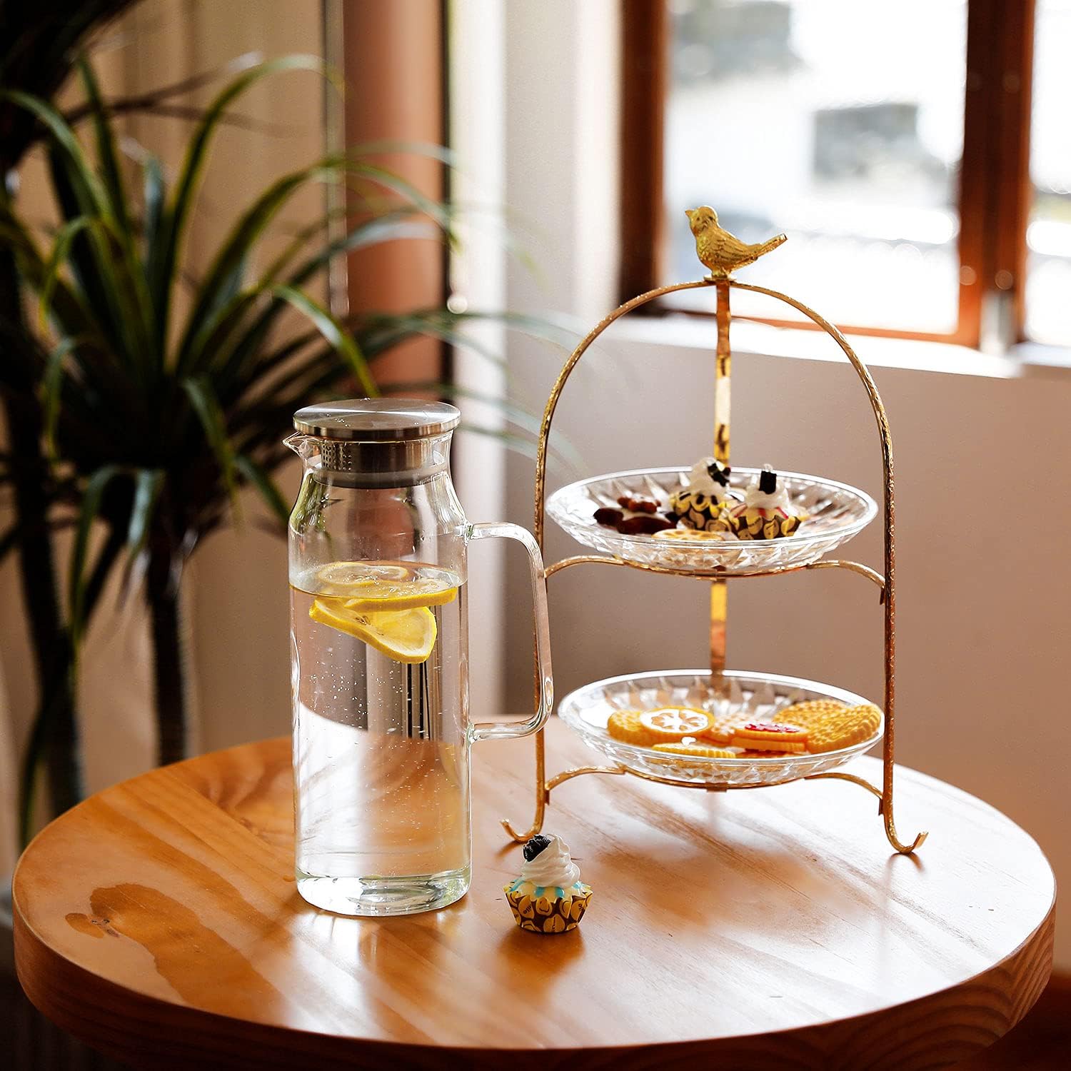 BOTTLE BOTTLE Glass Pitcher with Lid and Handle 50 oz/1500ml Water Pitcher for Ice Tea and Homemade Juice Heat Resistant Borosilicate Glass Carafe for Hot/Cold Water