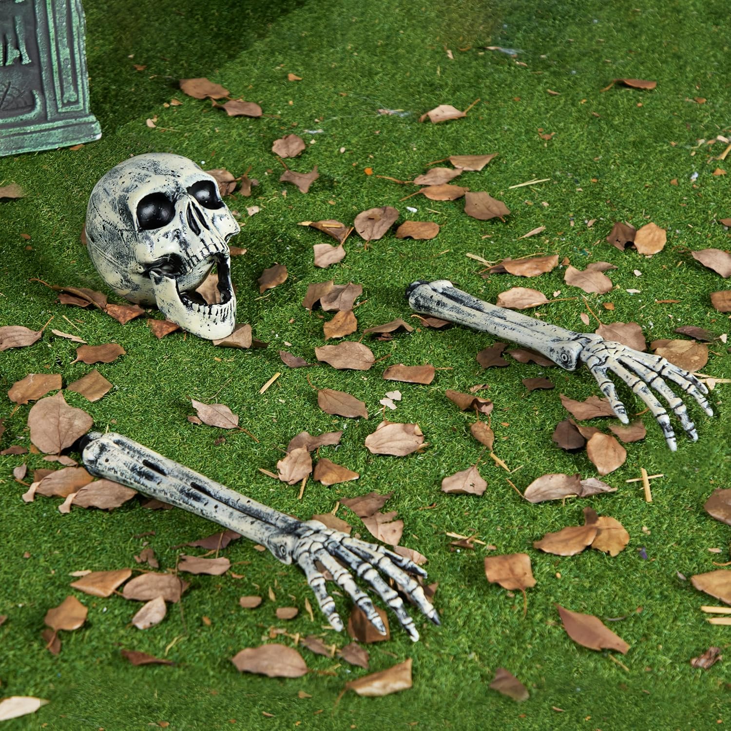JOYIN 3 Pcs Halloween Skeleton Decorations Outdoor, Realistic Looking Skeleton Yard Stakes, Groundbreaker Skull Decor for Graveyard Yard Lawn Garden Party Supplies