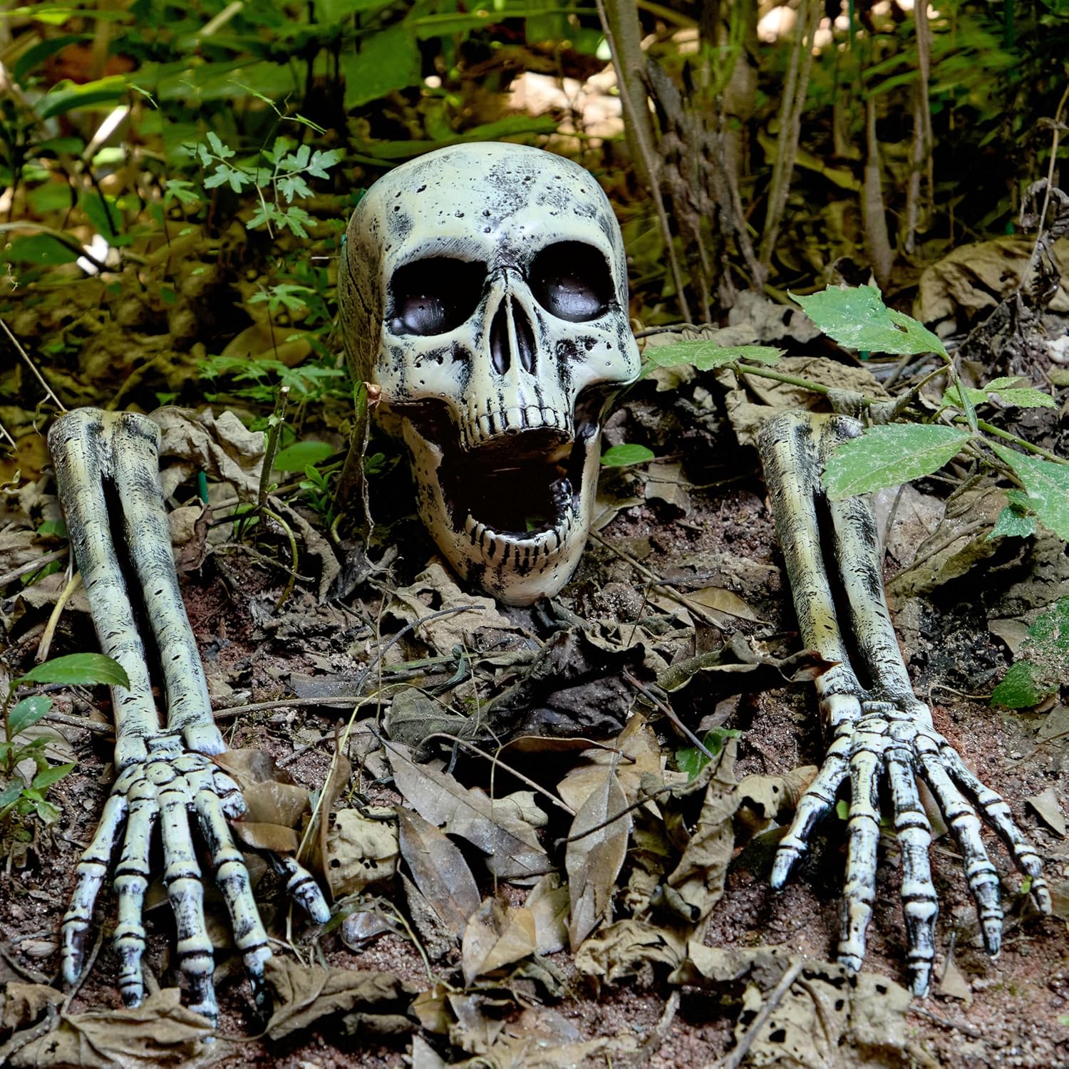 JOYIN 3 Pcs Halloween Skeleton Decorations Outdoor, Realistic Looking Skeleton Yard Stakes, Groundbreaker Skull Decor for Graveyard Yard Lawn Garden Party Supplies